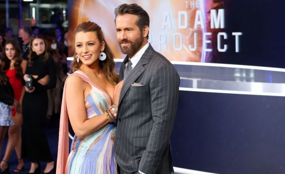 RYAN REYNOLD'S NEW BABY NAME: "ALWAYS WAIT FOR TAYLOR SWIFT TO TELL US" 