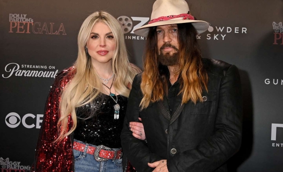 BILLY RAY CYRUS SAYS HE ALMOST DIED FROM SEPSIS
