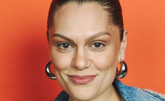 JESSIE J REVEALS SHE IS CANCER-FREE