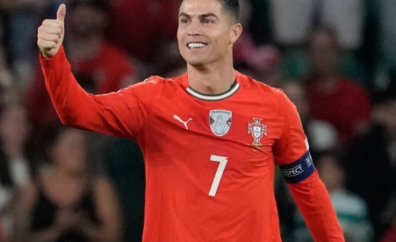 RONALDO DEPARTS PORTUGAL CAMP AS COACH DENIES TENSIONS