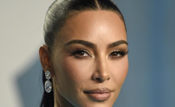 KIM KARDASHIAN RECALLS HER FATHER'S FINAL WORDS BEFORE HIS DEATH