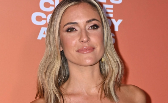 KRISTIN CAVALLARI MAKES HER KIDS FLY COACH WHILE SHE TAKES FIRST CLASS, SAYING IT'S 'GOOD FOR THEM'
