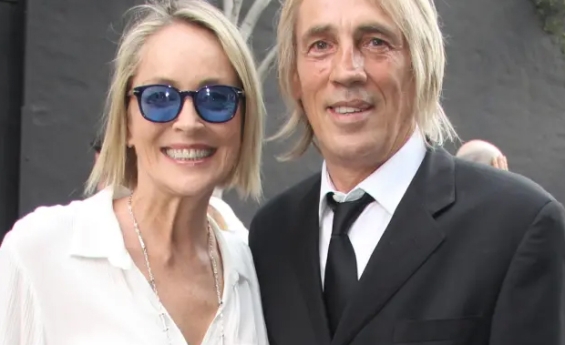 SHARON STONE MOURNS DEATH OF HER OLDER BROTHER MIKE STONE, WHO DIED AT 74