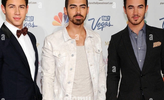 JONAS BROTHERS TO CLOSE LAS VEGAS RESTAURANT  INSPIRED BY GREAT-GRANDMOTHER
