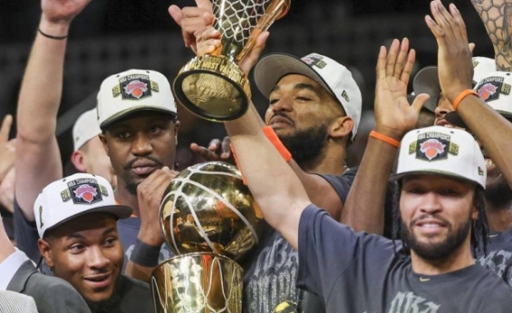 KNICKS COACH MIKE BROWN SAYS TEAM HAS YET TO DECIDE ON WHITE HOUSE VISIT
