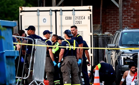 2 PEOPLE KILLED IN SHOOTING NEAR TORONTO FESTIVAL