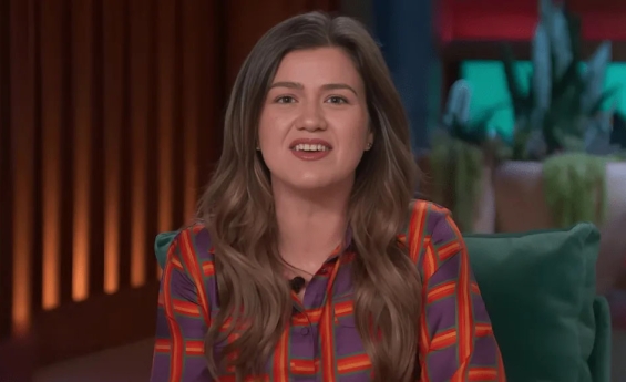 KELLY CLARKSON BLASTS 'AMERICAN IDOL' OVER MISSING $1M PRIZE AND CAR 