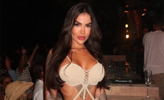 BRAZILIAN MODEL FALLS AND DIES FROM 27TH FLOOR OF DUBAI SKYSCRAPER