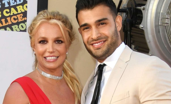 BRITNEY SPEARS' EX SAM ASGHARI REACTS TO HER ENTERING TREATMENT AFTER DUI ARREST 