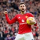 FERNANDES MATCHES PREMIER LEAGUE ASSIST RECORD AS UNITED BEAT FOREST IN THRILLER