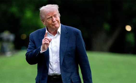  TRUMP DECLARES 100% TARIFF ON FOREIGN FILMS, CALLS HOLLYWOOD EXODUS A NATIONAL SECURITY CRISIS