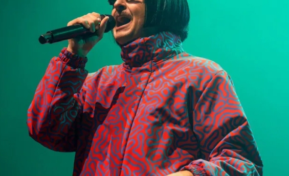 SINGER OLIVER TREE AMONG SIX KILLED IN FATAL BRAZIL HELICOPTER COLLISION