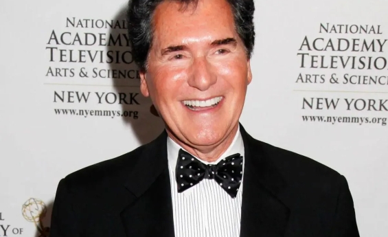 LEGENDARY NEW YORK NEWS ANCHOR ERNIE ANASTOS DIES AT 82