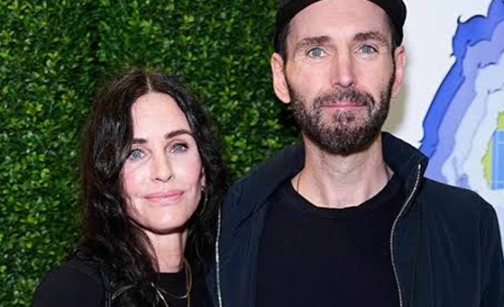COURTNEY COX AND MUSICIAN JOHNNY MCDAID BREAK UP AFTER 10 YEARS 
