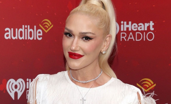 GWEN STEFANI SAYS LATE-LIFE PREGENANCY SPARKED SPIRITUAL AWAKENING AND RENEWED FAITH 