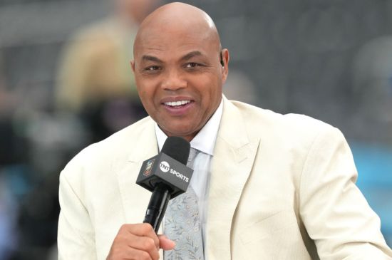 CHARLES BARKLEY SAYS FEAR OF HOMOPHOBIA KEEPS MANY LGBTQ+ATHLETES IN THE CLOSET
