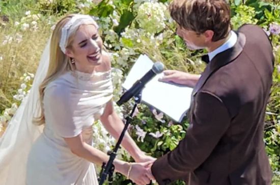 EMMA ROBERS MARRIES CODY JOHN IN IDAHO AS HER SON WALKS HER DOWN THE ISLE