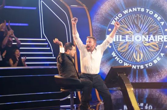 BEN AFFLECK WINS THE RARE $1,000,000 JACKPOT IN SURPRISE WHO WANTS TO BE A MILLIONAIRE APPEARANCE