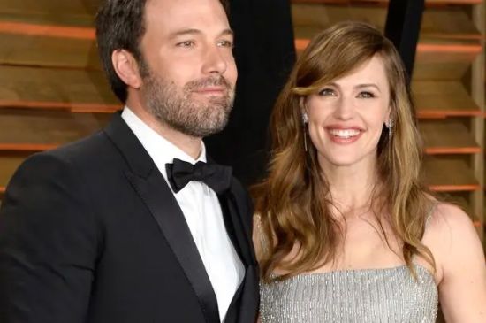 JENNIFER GARNER REVEALS WHY SHE "PANICKED" AFTER DIVORCE FROM BEN AFFLECK