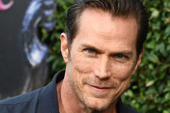 FORMER HBO STAR JASON LEWIS SAYS HE IS WRITING A NINE-BOOK FANTASY SERIES