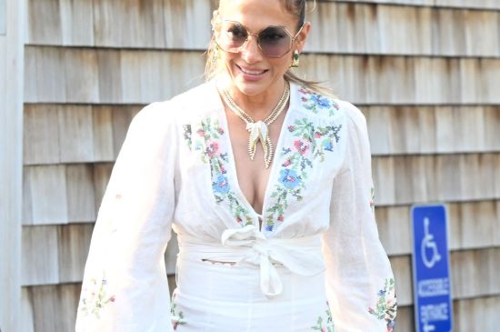 JENNIFER LOPEZ SAYS BREAKUPS ARE WORTH CELEBRATING